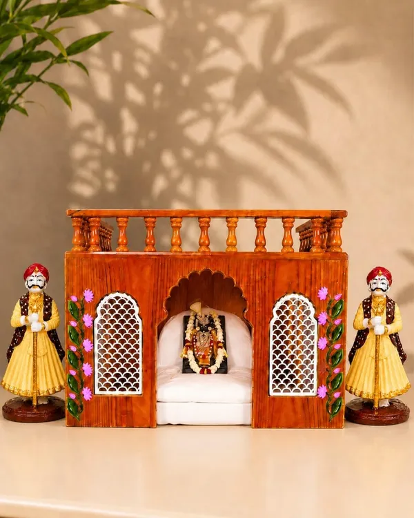 Dwarpal_Statue_Pair