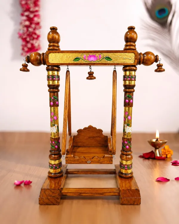 Laddu_Gopal_Wooden_Swing