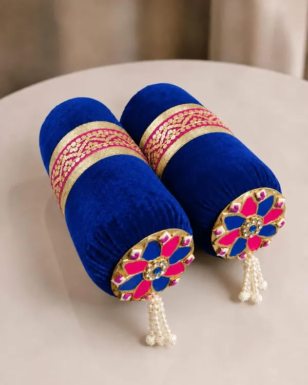 Velvet_Round_Cushion_For_Deity_Idol