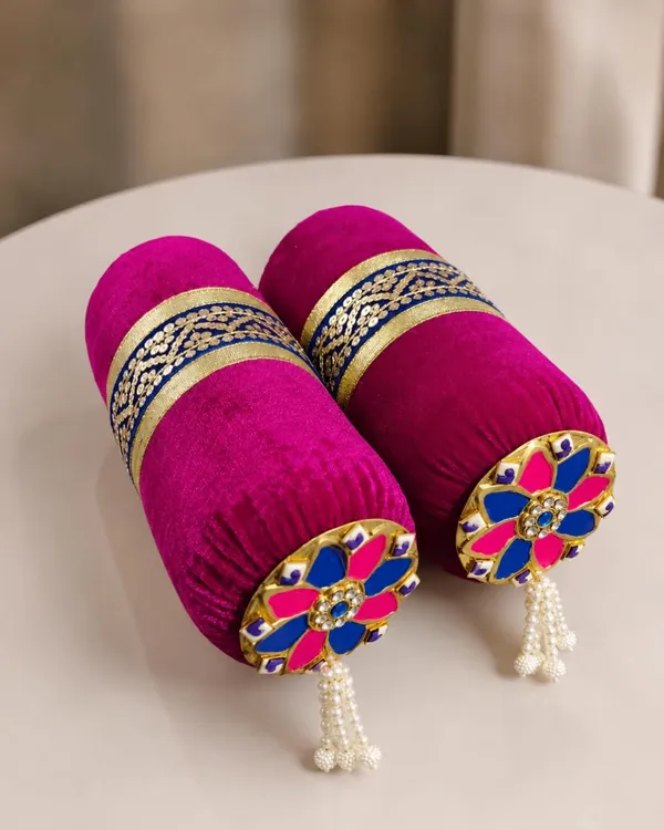 Velvet_Round_Pillow_For_Deity_Idol