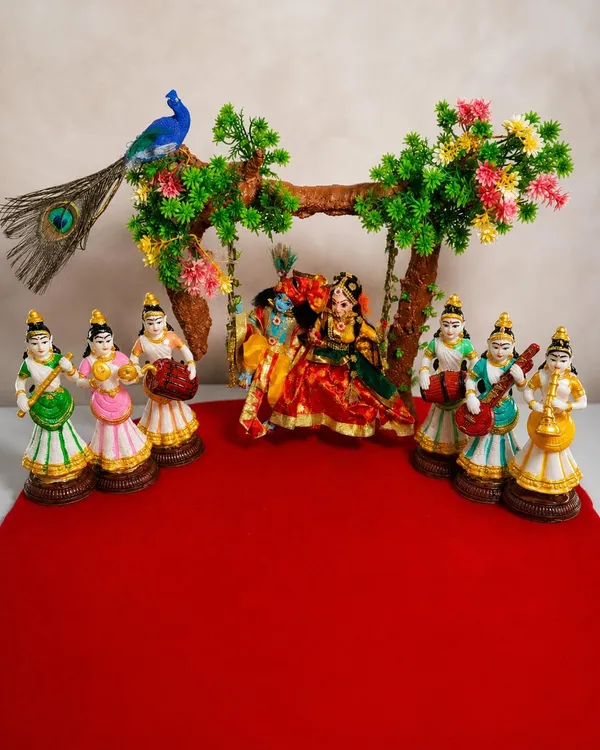 Laddu_Gopal_Figurine_Set_With_Musical_Instruments