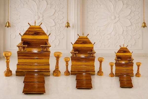 Wooden_Temple_Throne_For_Deity