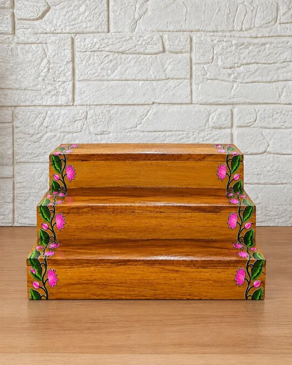 Wooden_Pooja_Stand