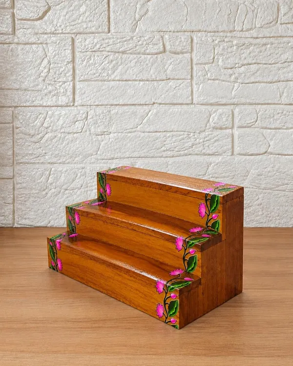 Wooden_Pooja_Stand