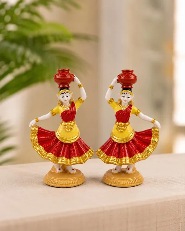 Krishna_Gopi_Figurine_Pair