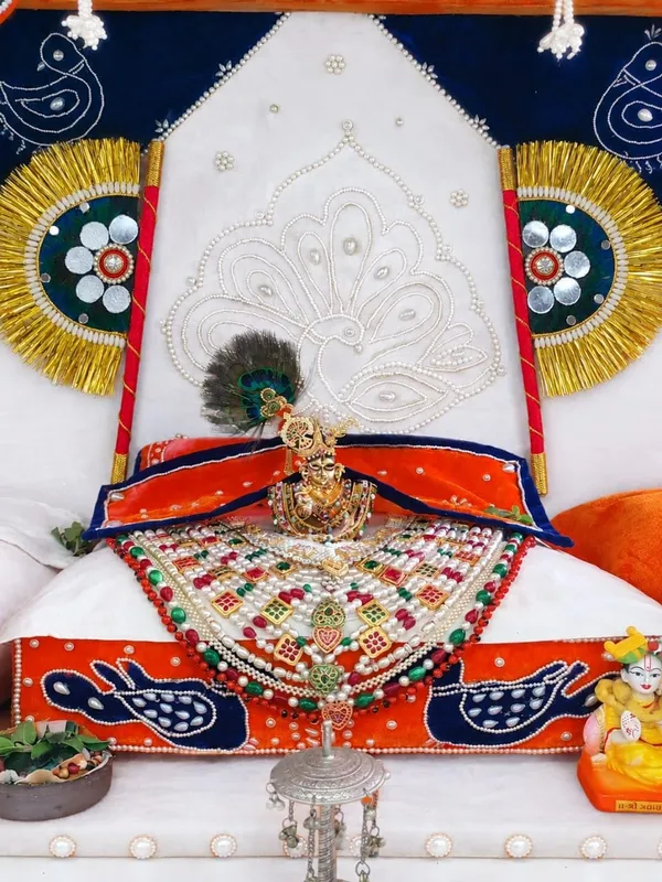Hand_Fan_Set_For_Deity_Worship