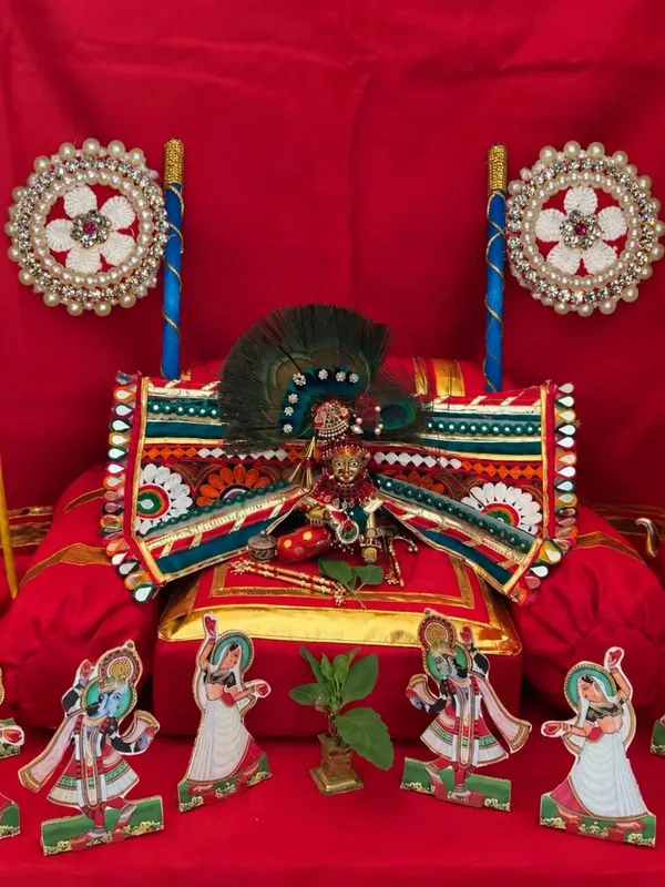 Hand_Fan_Set_For_Deity_Worship