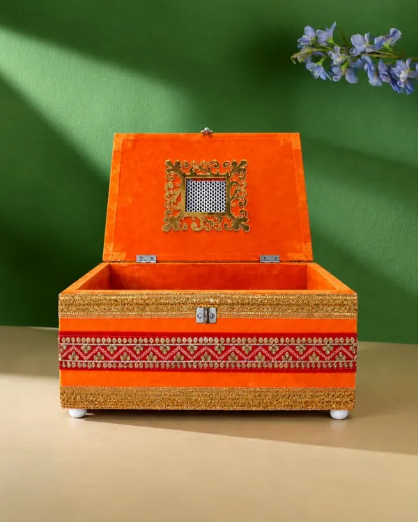 Velvet_Jewelry_Organizer_Box