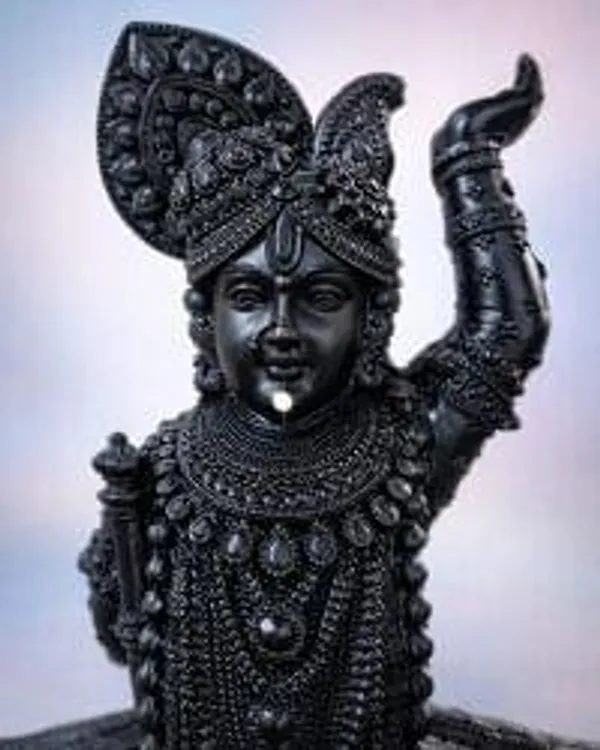 Chin_Accessories_Stone_Chibuk_For_Laddu_Gopalji_Shreenathji_Lord_Krishna_S_Divine_Forms_Size_3mm_6_Piece_In_One_Packet