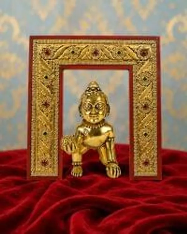 Rajsi_Vaibhav_Pitika_Laddu_Gopal_Pitika_Decorative_Pitika_For_Laddu_Gopal_Krishna_Ji_Pitika_Golden_Shringar_Pitika_Bal_Gopal_Decoration_Accessories_Janmashtami_Decoration_Items_8_5_8_Inch