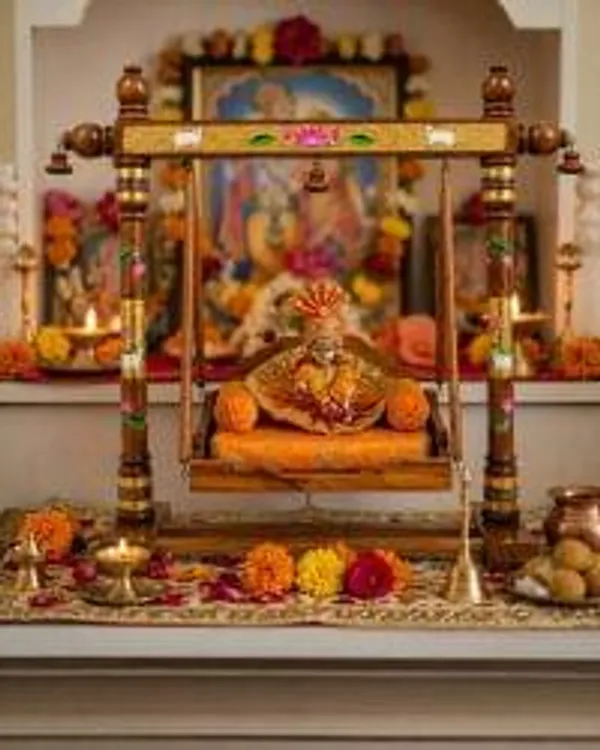Laddu_Gopal_Jhula_Janmashtami_Special_Jhula_Laddu_Gopal_Swing_Kanha_Ji_Jhula_Thakur_Ji_Jhula_Decorative_Krishna_Jhula_Laddu_Gopal_Mandir_Decoration_Laddu_Gopal_Accessories_14_19