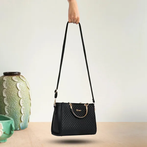 Exotic_Stitching_Quilted_Design_Pattern_Handbag_Black