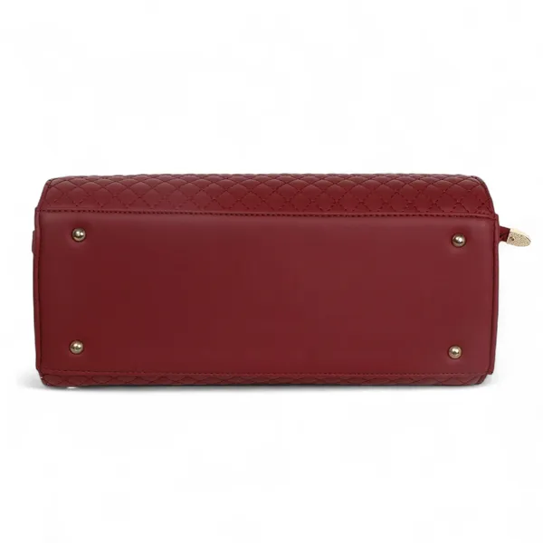 Exotic_Stitching_Quilted_Design_Pattern_Handbag_Maroon
