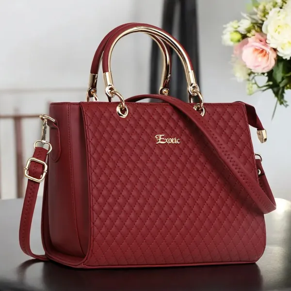 Exotic_Stitching_Quilted_Design_Pattern_Handbag_Maroon