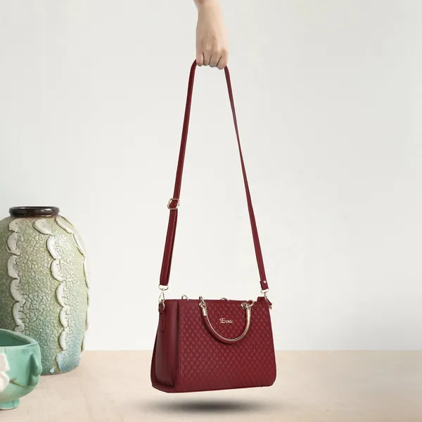 Exotic_Stitching_Quilted_Design_Pattern_Handbag_Maroon