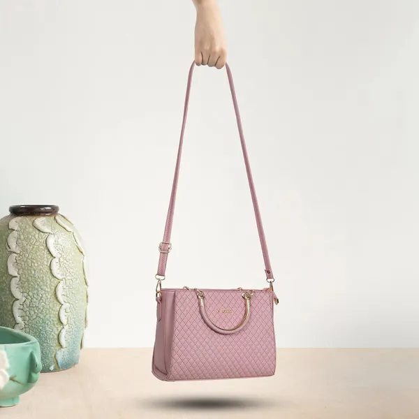 Exotic_Stitching_Quilted_Design_Pattern_Handbag_Pink
