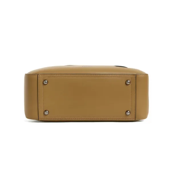 Exotic_Elegance_Texture_Charm_Hand_Bag_For_Women_Khaki