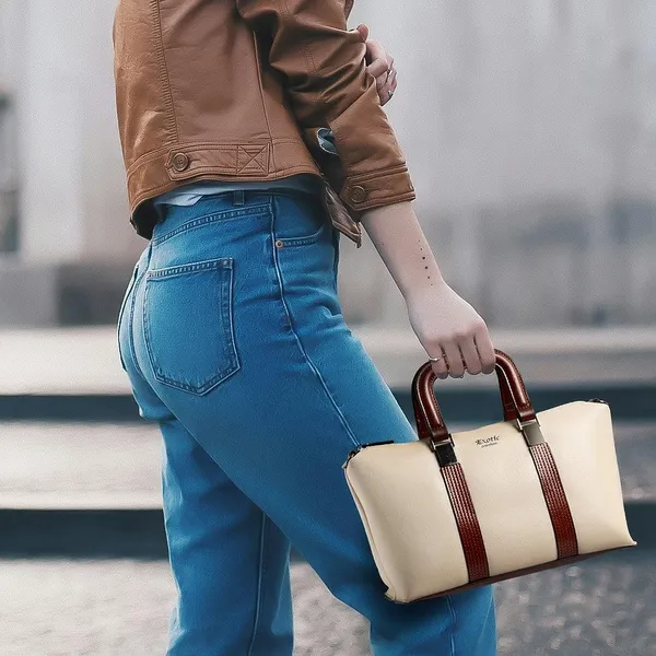 Exotic_Solid_Pattern_Elegance_Hand_Bag_Beige