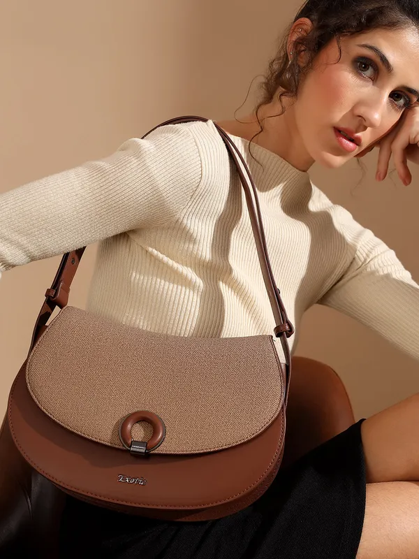 Exotic_Simone_Textured_Saddle_Bag_Brown
