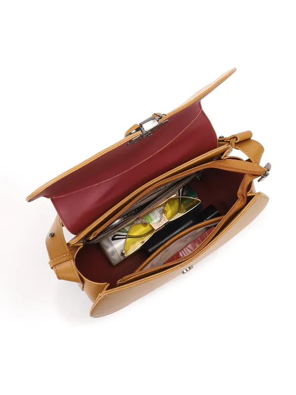 Exotic_Simone_Textured_Saddle_Bag_Tan