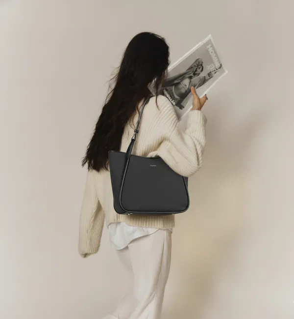 Exotic_Stylish_Spacious_Tote_Bag_For_Women_Black_Black