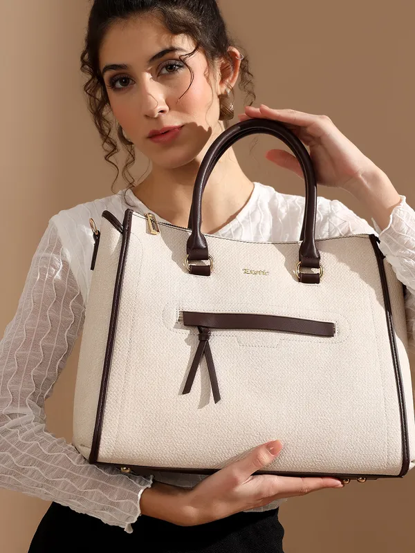 Exotic_Elara_Laptop_Bag_Off_White_Off_White