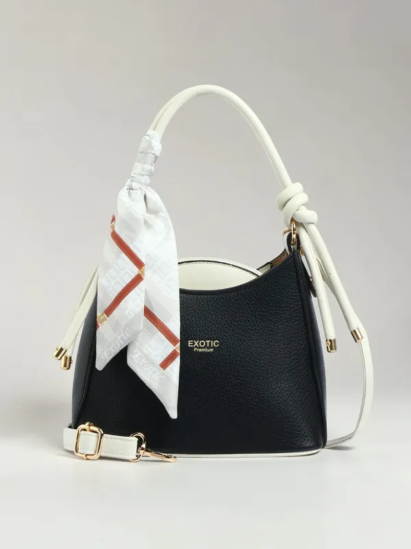 Exotic_Elara_Knot_Hobo_Shoulder_Bag_Black_Black