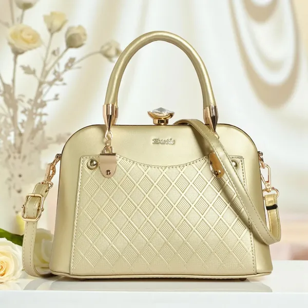 Exotic_Diamond_Evening_Bag_Gold_Gold