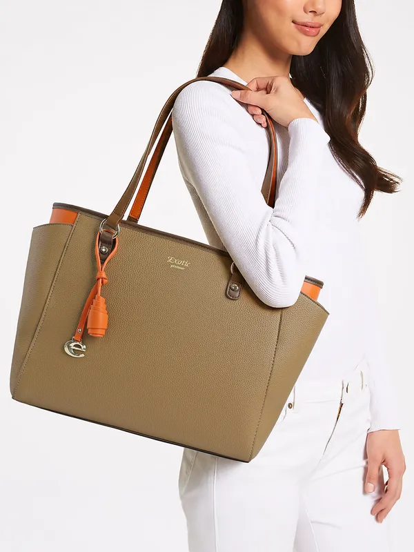 Exotic_Amara_Structured_Black_Tote_Bag_Khaki
