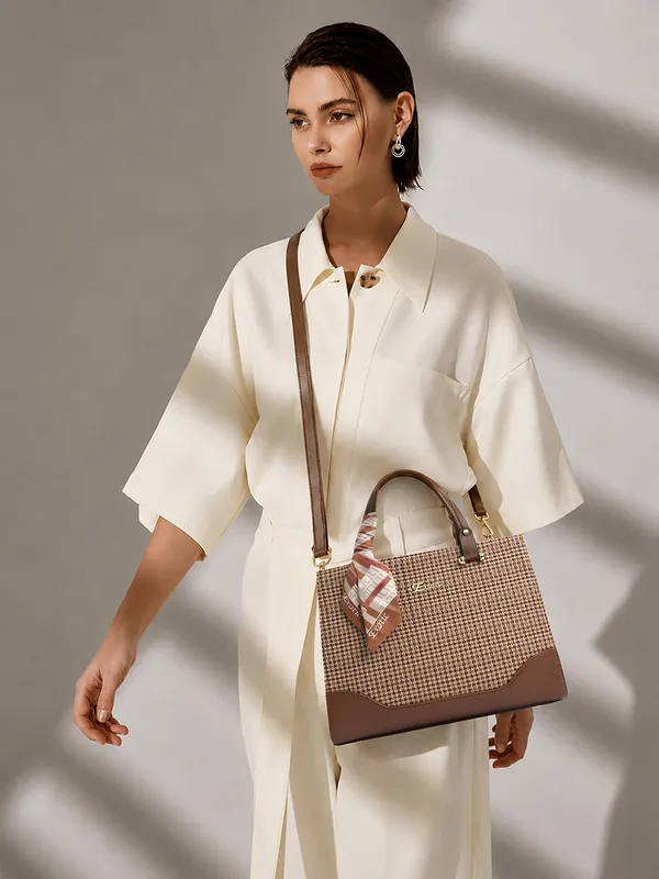 Exotic_Charme_Houndstooth_Dual_Tone_Sling_Cum_Handbag_Brown