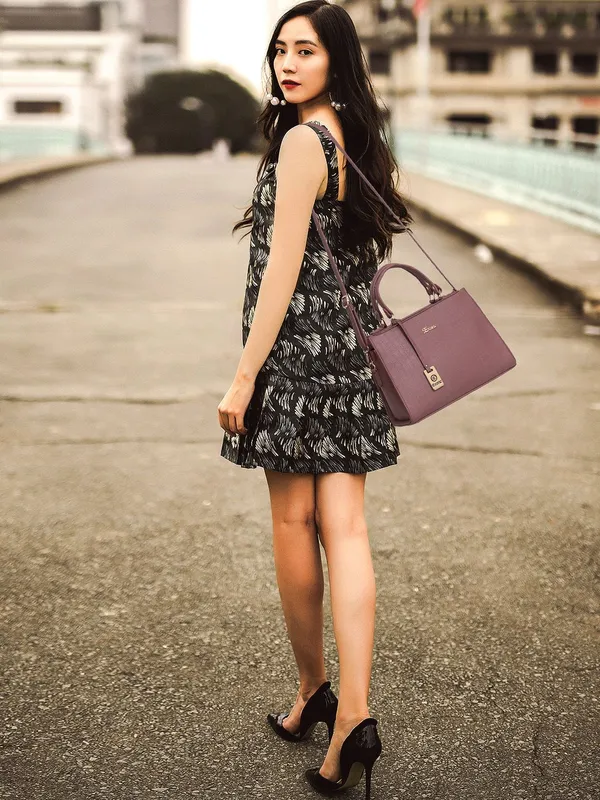 Exotic_Studded_Hand_Bag_For_Women_Peach