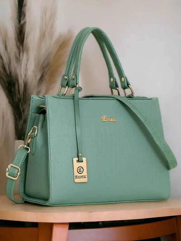 Exotic_Studded_Hand_Bag_For_Women_Pista