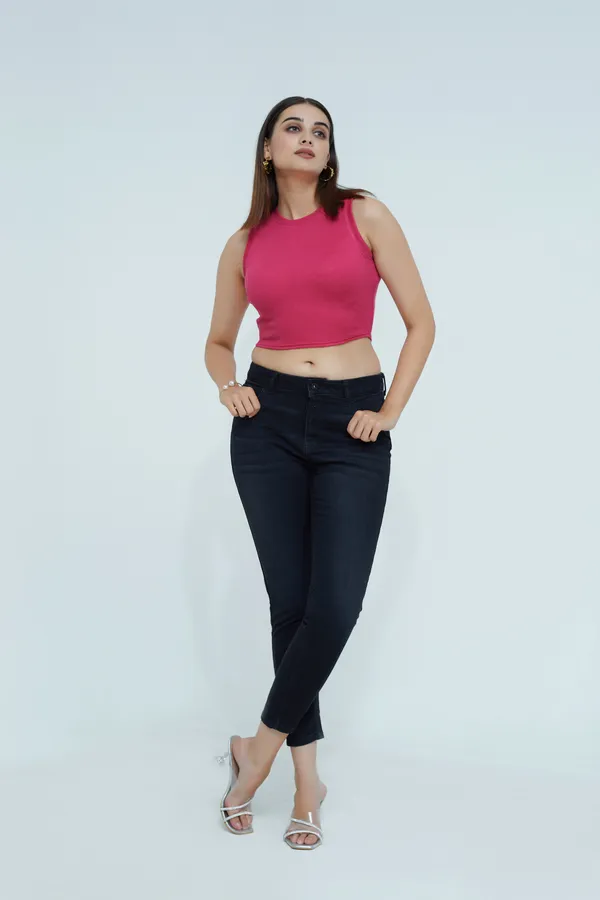Pink_Sleeveless_Ribbed_Round_Neck_Slim_Fit_Collarless_Casual_Tank_Top_For_Women