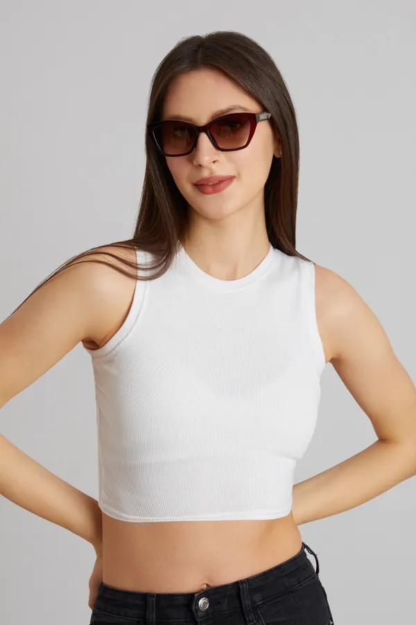 Stylish_Sleeveless_Round_Neck_Ribbed_White_Tank_Tops