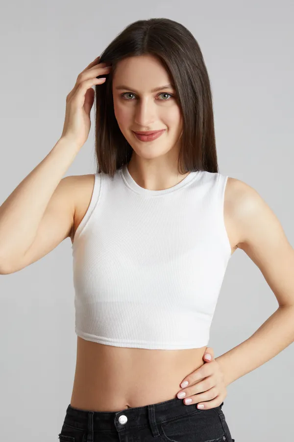 Stylish_Sleeveless_Round_Neck_Ribbed_White_Tank_Tops