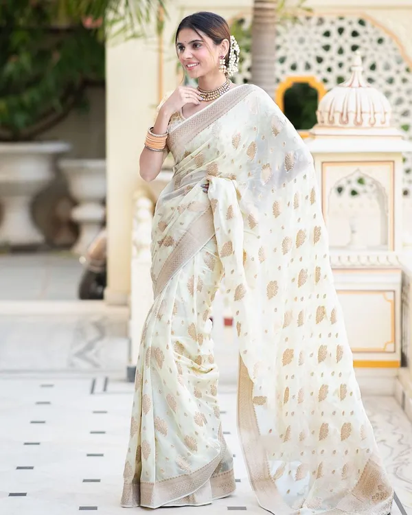 BEIGE_SOFT_COTTON_WEAVE_SAREE_WITH_UNSTITCHED_BLOUSE
