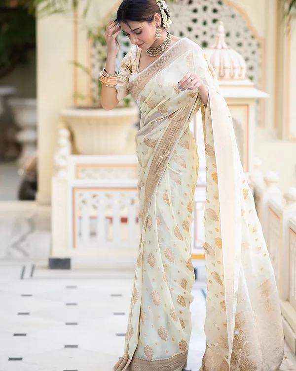 BEIGE_SOFT_COTTON_WEAVE_SAREE_WITH_UNSTITCHED_BLOUSE