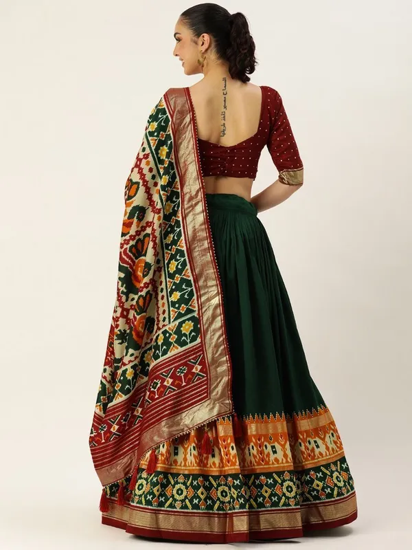 Green_Premium_&_Elegant_Dola_Silk_Lehenga_Choli_For_Women