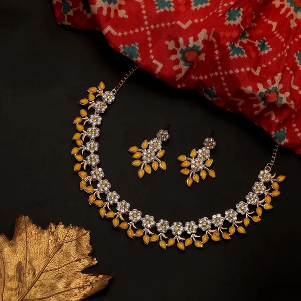 Gujju_Latest_Necklace_Set_With_Earrings_For_Girls_And_Women