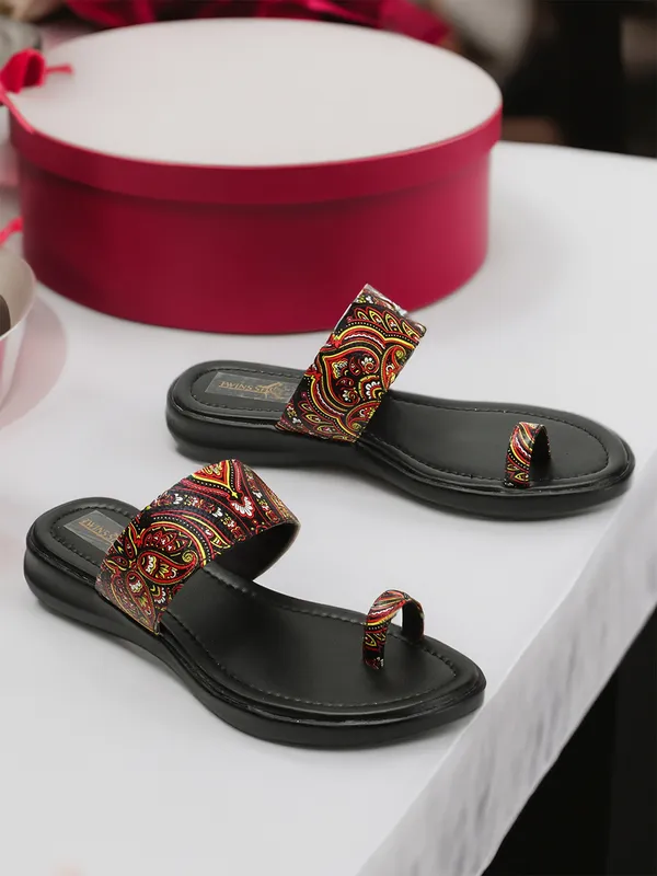 Casual_Slip_On_Flat_Slippers_(Yellow)