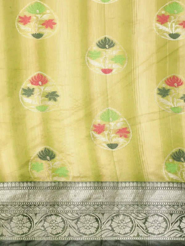 Green_Matka_Silk/Silk_Blend_Banarasi_Sarees_For_Women