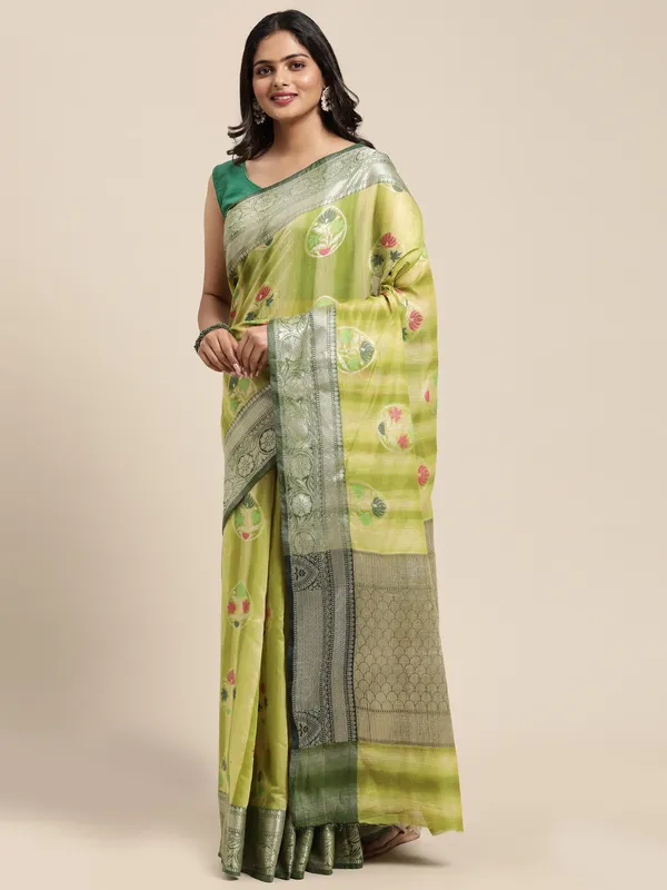 Green_Matka_Silk/Silk_Blend_Banarasi_Sarees_For_Women