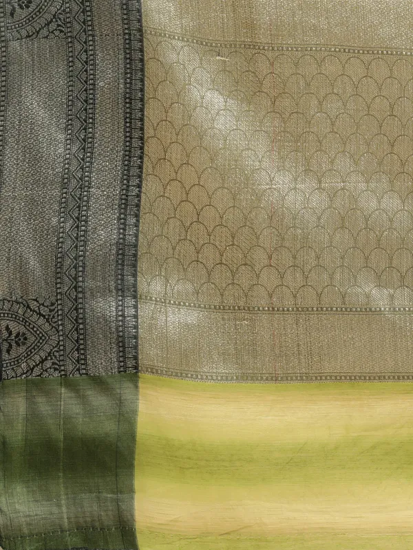 Green_Matka_Silk/Silk_Blend_Banarasi_Sarees_For_Women