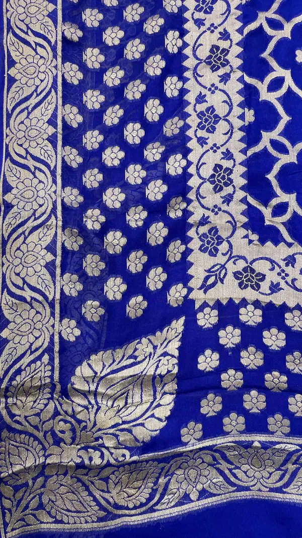 Humairah_Presents_Pure_Handloom_Blue_Chiffon_Koniya_Zari_Geometrical_Jaal_with_Skirt_Zari_Border_with_Blue_Blouse