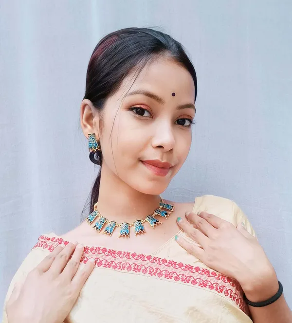 Copper_Based_Assamese_Traditional_Blue_Firozi_Thuria_Golpata_Jewellery_Set_For_Women