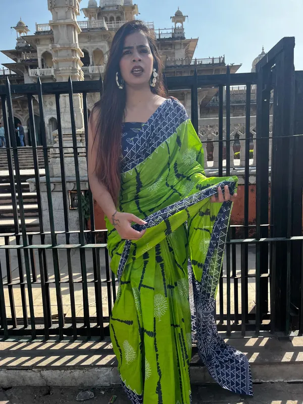 Ikkat_Print_Pure_Soft_Cotton_saree_With_Blouse_Piece