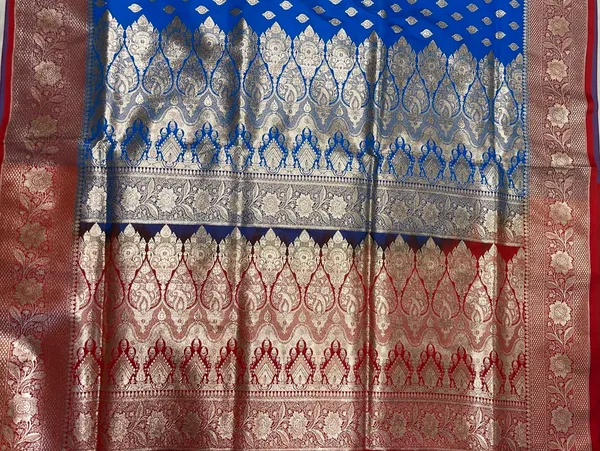 Humairah_Presents_Blue_Katan_Silk_Floral_Zari_Booti_with_Contrast_Red_2D_Silver_Zari_Border_with_Red_Blouse