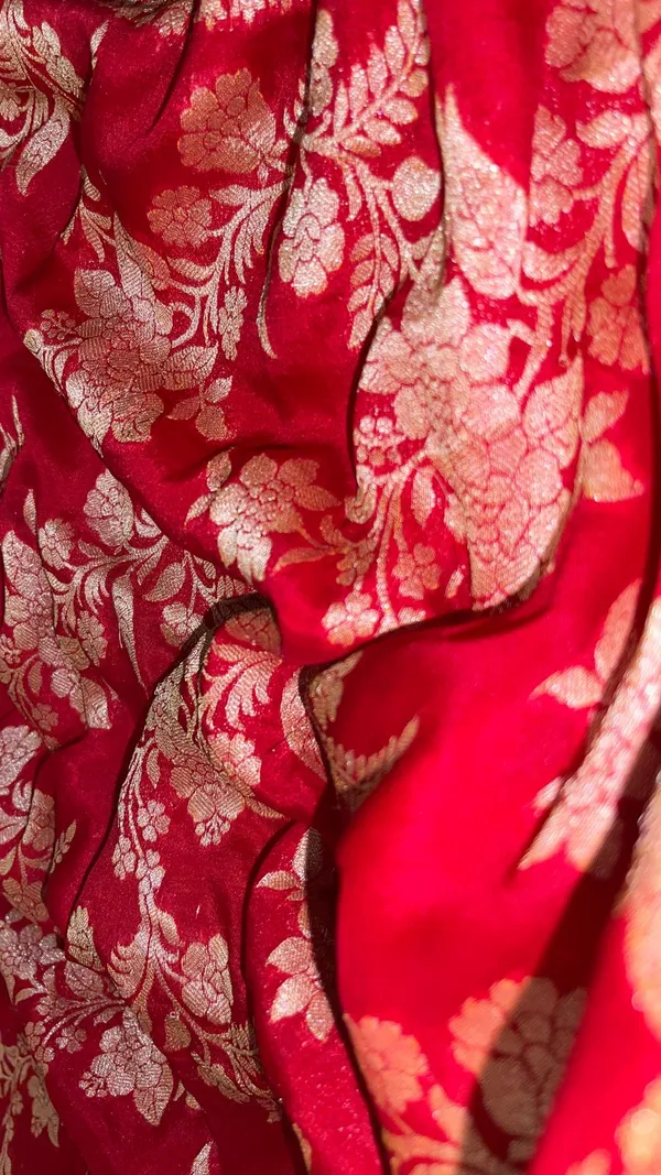 Humairah_Presents_Pure_Handloom_Rose_Pink_Contrast_Chiffon_Alfi_Gold_Zari_Jaal_and_Banarasi_Zari_Border_Saree_with_Rose_Pink_Blouse