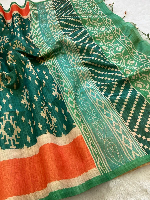 Durga_Green_–_Shakti_Navratri_Special_|_Soft_Tussar_Silk_Saree_with_Print,_Zari_Line_Saree_&_Print_Blouse_with_Tassels