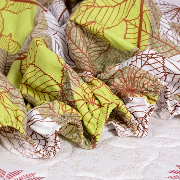 Cotton_Cassava_Bedsheet_For_Double_Bed_Elastic_Fitted_With_2_Pillow_Covers_(150_x_200_CM)_Tobacco_Brown